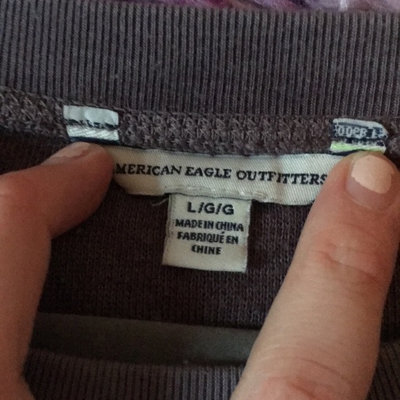 american eagle fuzzy sweatshirt - Picture 2 of 3